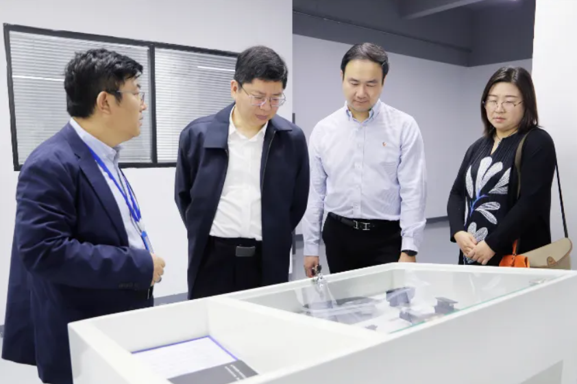 Mayor Qin Meng of Changshu City visited Jiangsu LIT(图4)