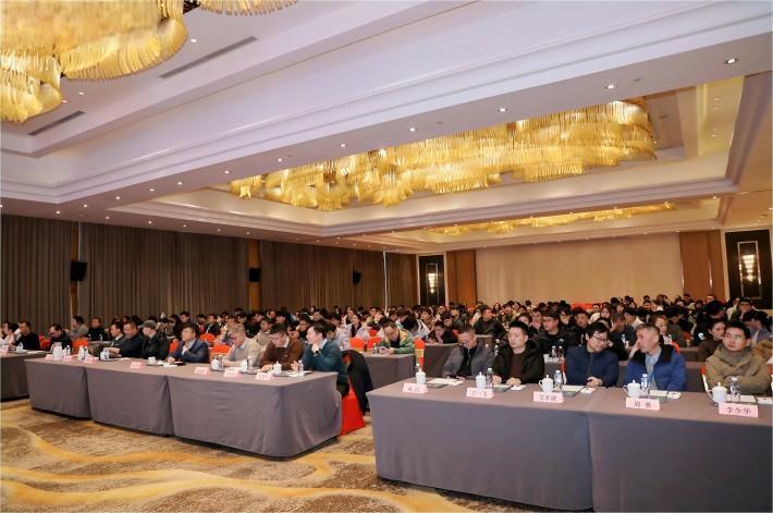 与 AI 相伴 策马逐梦｜领科汇智2025年年终总结暨表彰大会圆满落幕